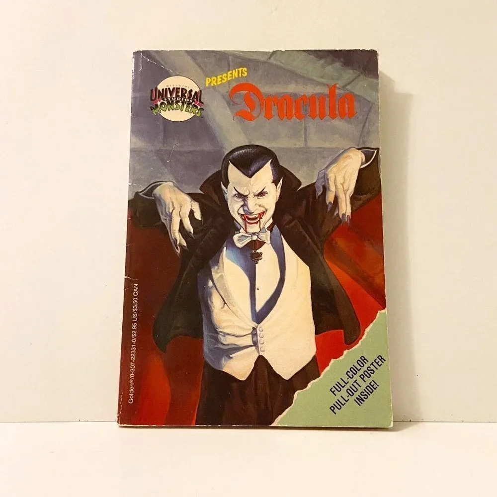 Vintage 1992 Universal Studios Monsters Presents Dracula Book Missing Poster